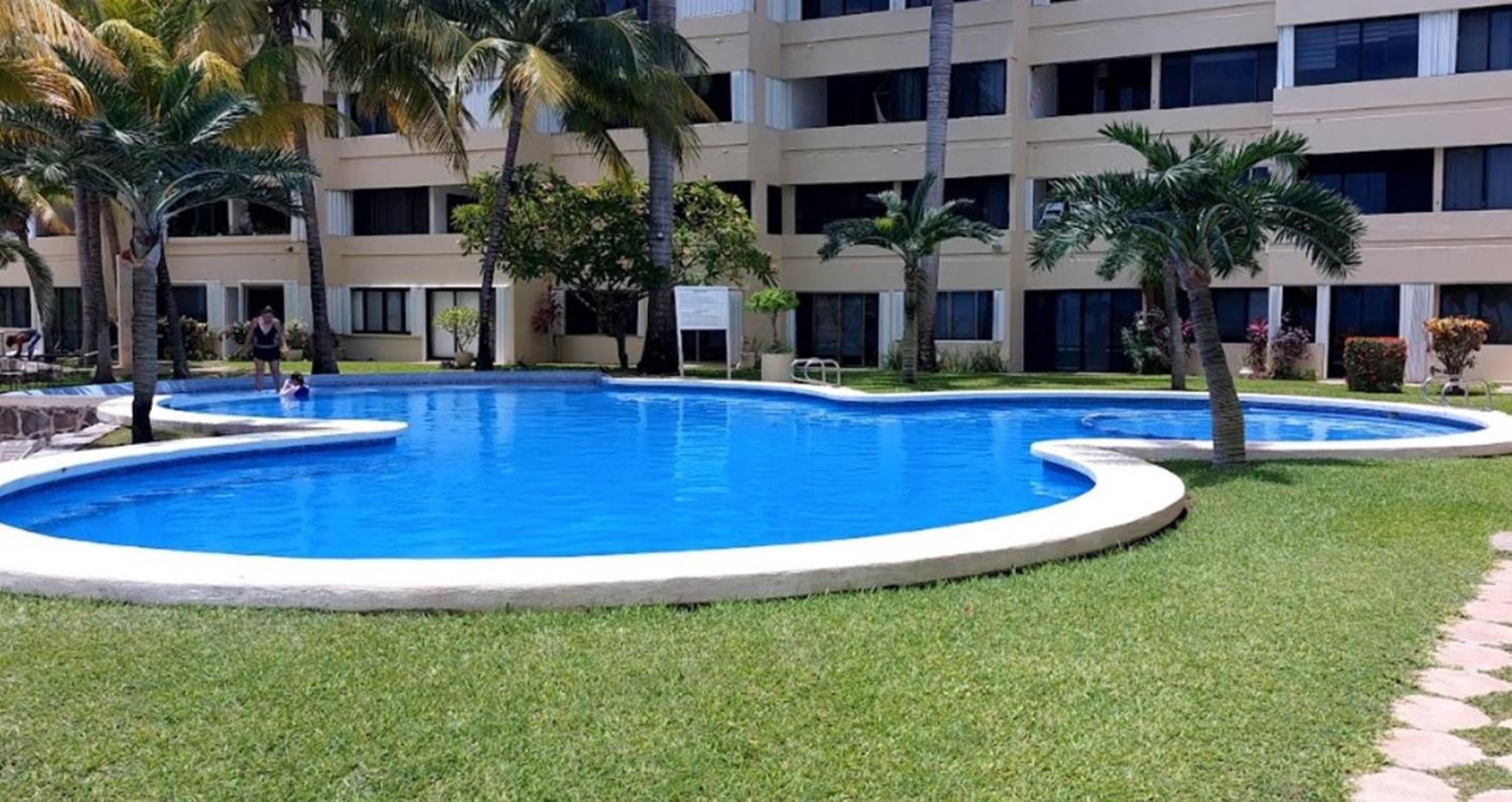 Oceanfront Condo At Unique Location Канкун Екстериор снимка