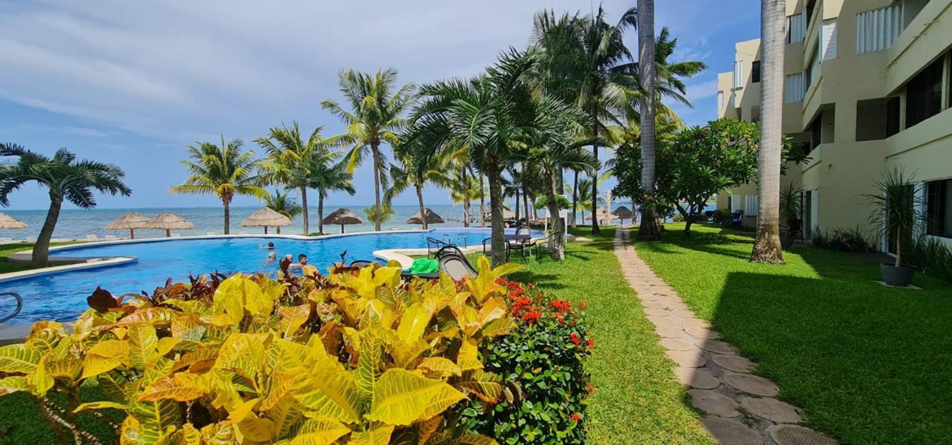 Oceanfront Condo At Unique Location Канкун Екстериор снимка