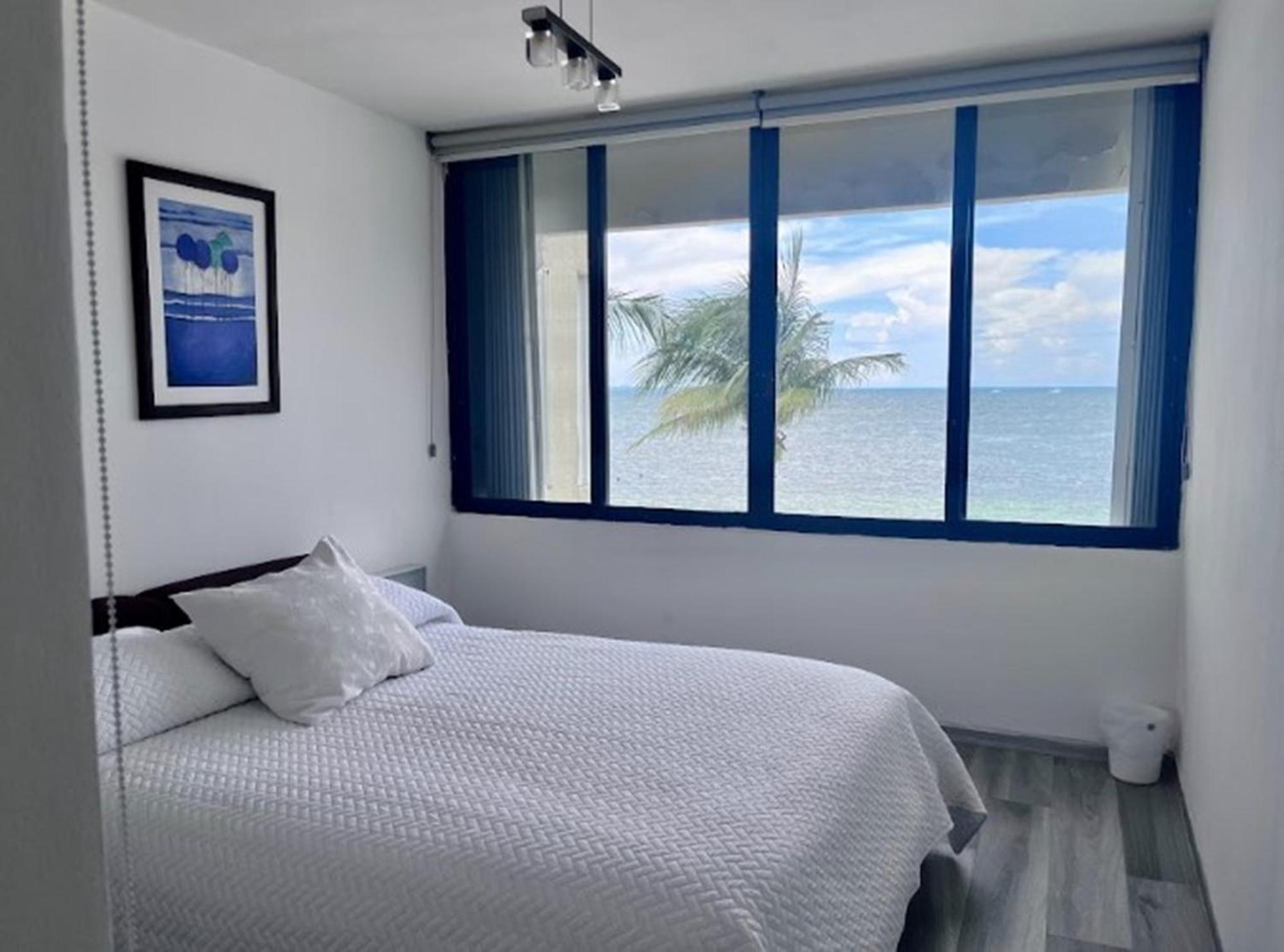 Oceanfront Condo At Unique Location Канкун Екстериор снимка